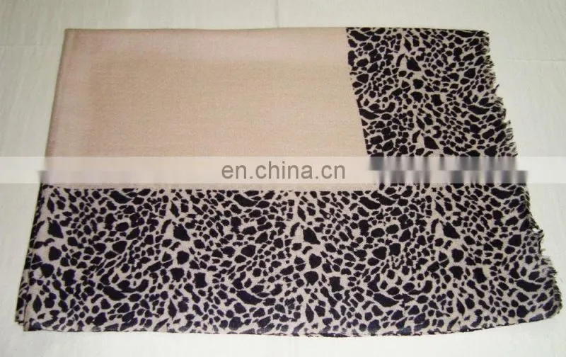 Gauze pashmina silk pashmina wool printed shawls.