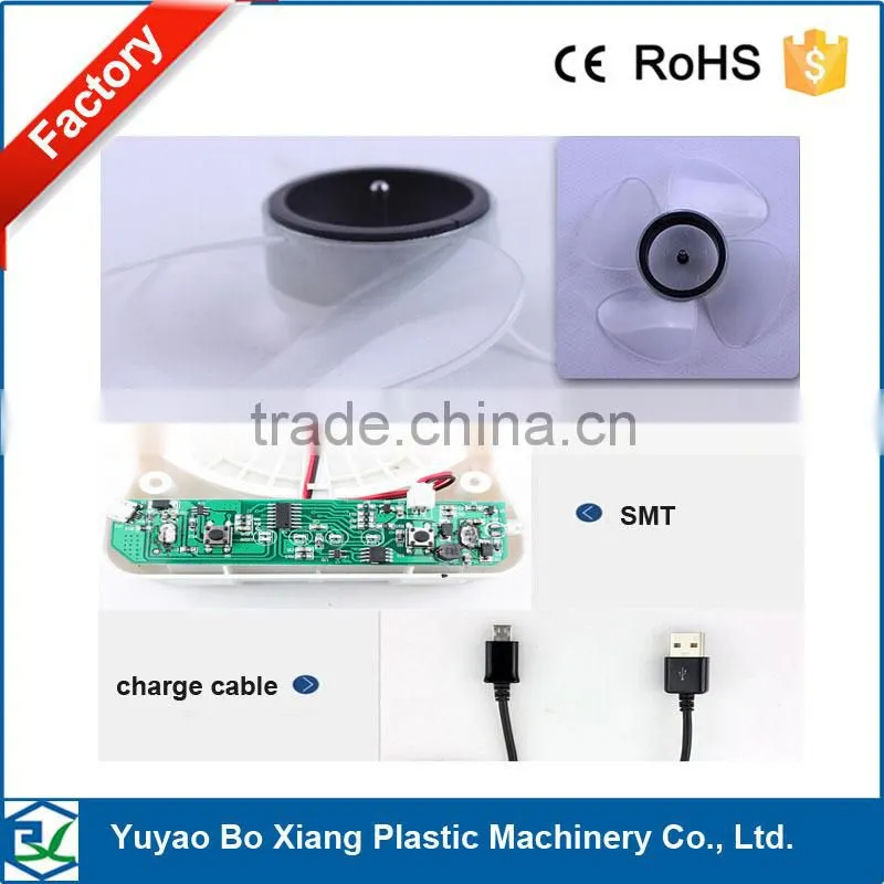 Mini battery fan with USB rechargeable mini fan