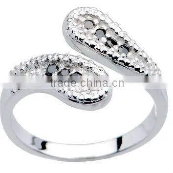Red Cubic Zirconia Wrap Toe Ring