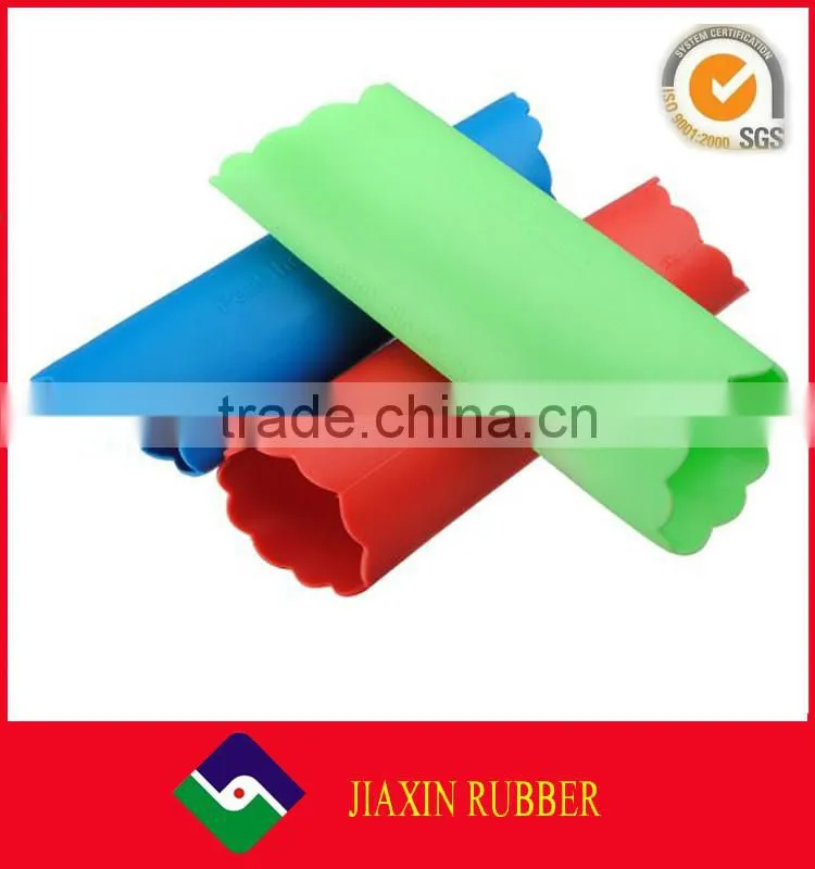 Eco-Friendly wholesale cheap silicone garlic peeler roller magic garlic skin remover