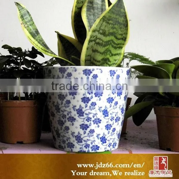 Decorative ceramic flower pot
