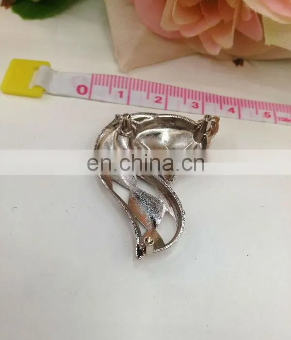 hot sell gold mask metal garment accessories sew on or pin on or nail on clothing bags or shoes