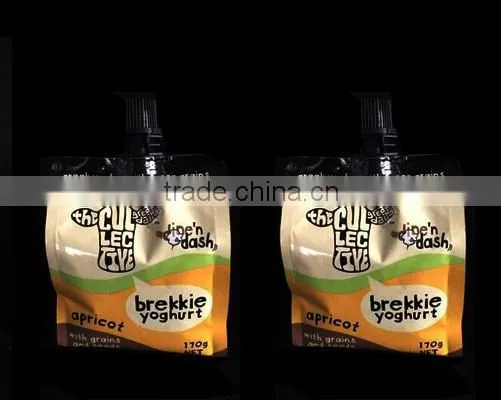 factory supply soybean milk /fresh milk with standing pouch with cap filling machine