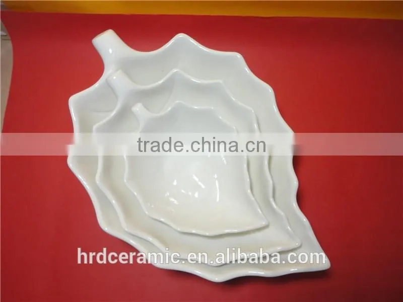 Wholesale 24*16*8cm ceramic white leaf dishes