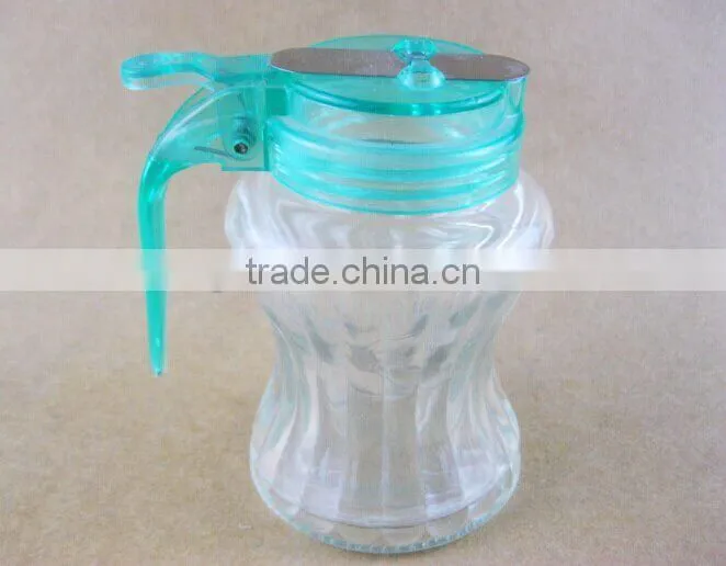 new design glass spice bottle with plastic lid