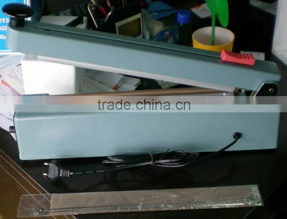 FS-200M Hand sealer with middle cutter