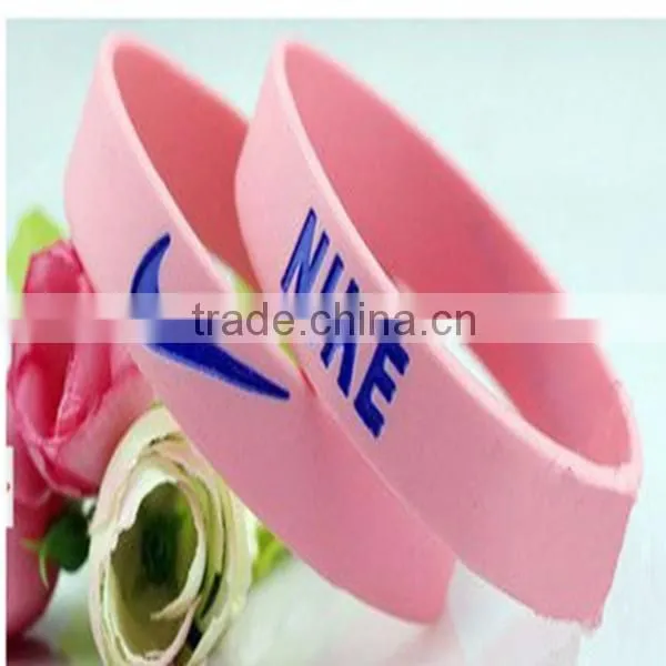 2016 new arrival bracelet silicone rubber bead bracelet women's dress bracelet factory price