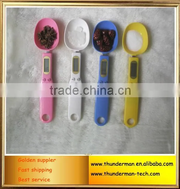 Plastic digital measuring spoon scale