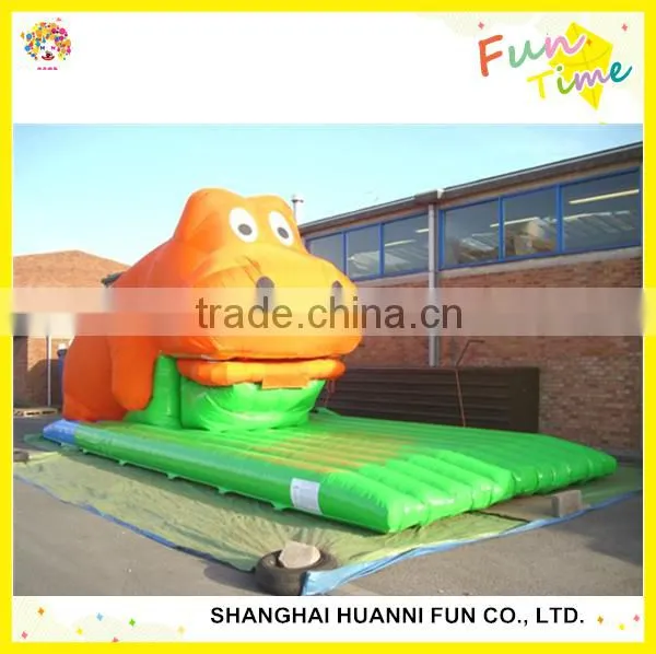 2014 New pvc Inflatable frog model Water Slide for Water Park