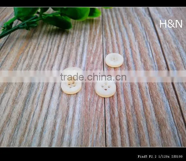 16L basin-shaped two hole pearl resin button