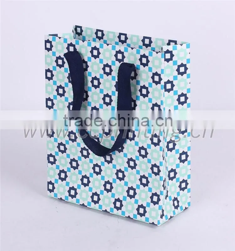 Made in China custom paper bag for clothes