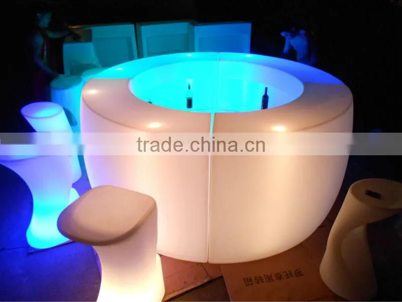 Illuminated plastic rechargeable LI battery operated led bar counter