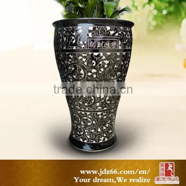 Modern style excellent quality glazed white point black ceramic flower pots for hall decor