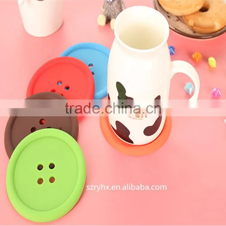 Mini brush to wash the dishes ; Silicone cup mat;Silicone brush to wash the dishes