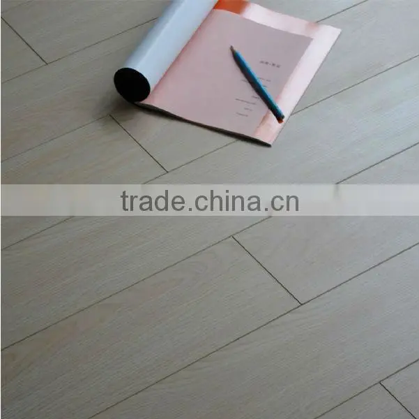 Embossed HDF laminte floor