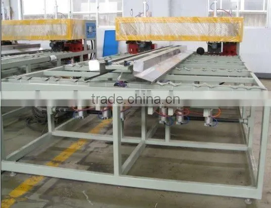 PVC pipe expanding machine
