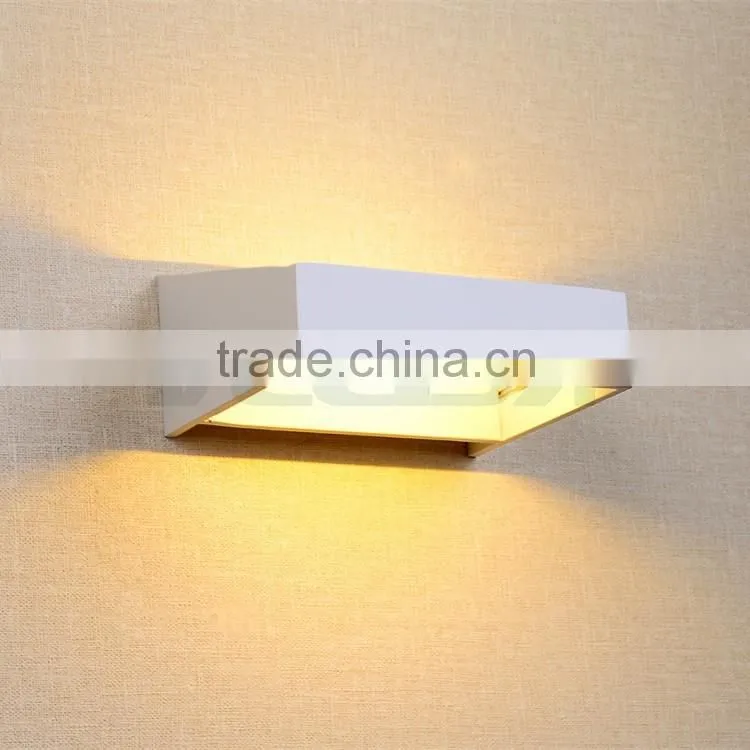 Astro Napier IP20 interior outdoor LED wall up down light 6W LED White