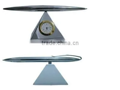 Suspension clock ball pen