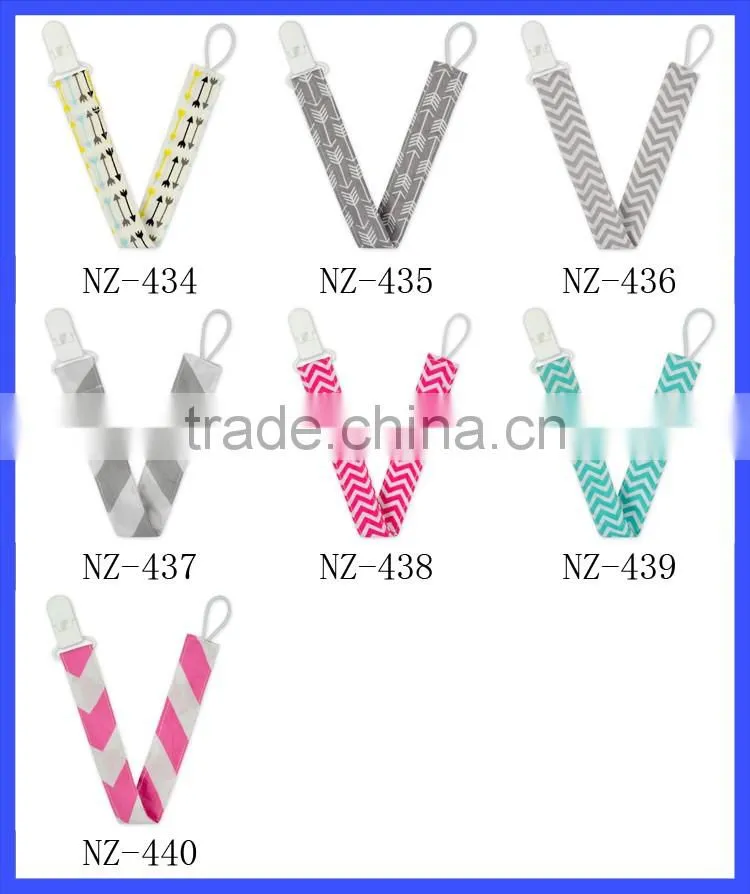 2016 wholesale cute owl print white pacifier holder clip