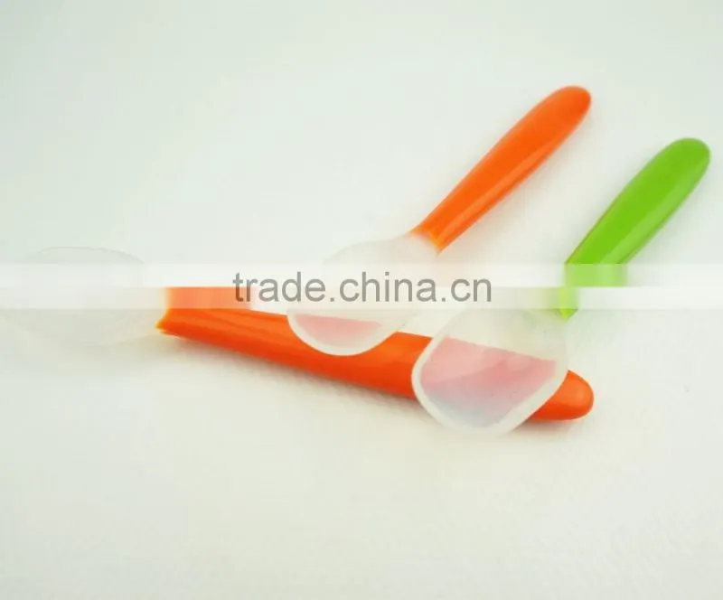 16083 baby silicone feeding spoon