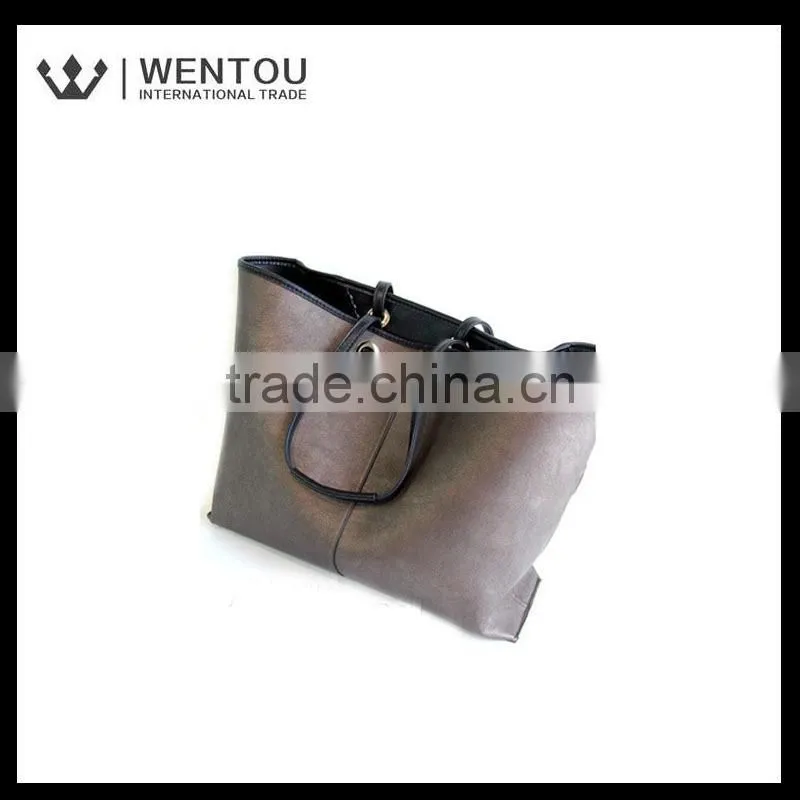 New Arrival Big Ladies Reversible Shoulder Bag