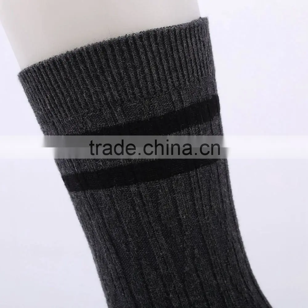 Knitted technics mens custom combed cotton high quality socks
