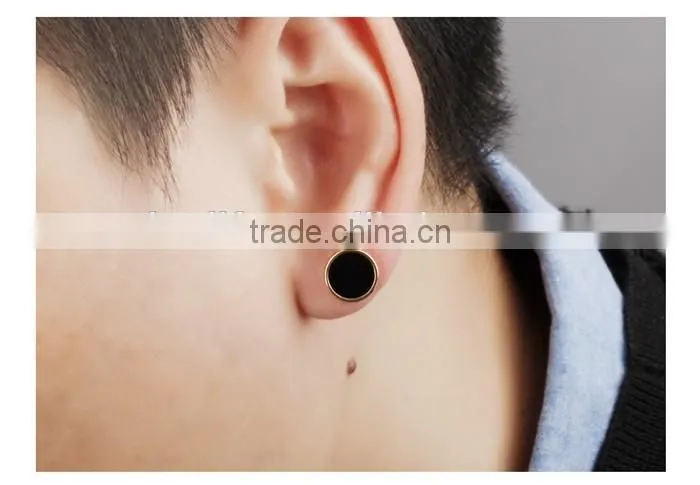 stainless steel man fashion design round shaped earrings