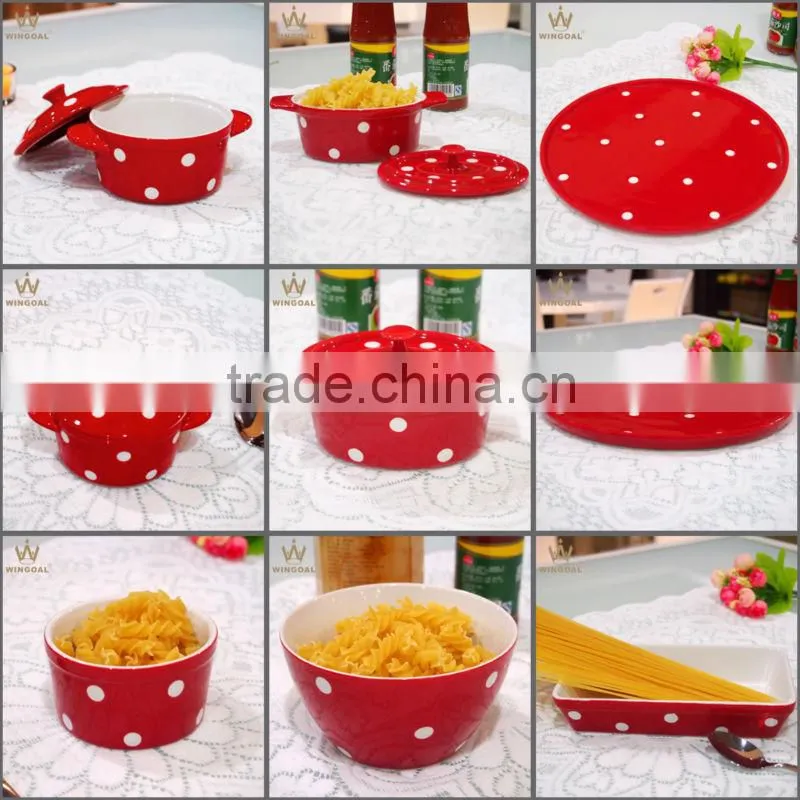 Ceramic mini casserole with lid
