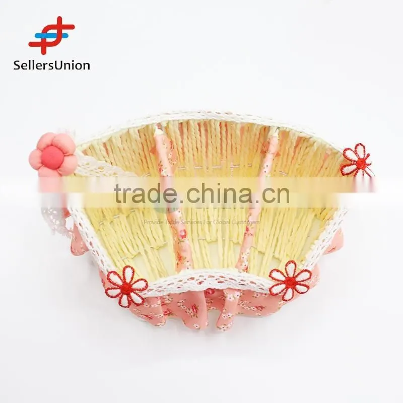 2017 No.1 Yiwu agent hot sale export commission agent Beautiful Basket/Flower Basket with Flowers