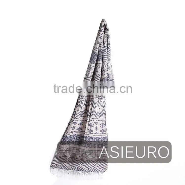 Fashion Jacquard Snowflake Scarf with Fringes, BSCI AND SEDEX
