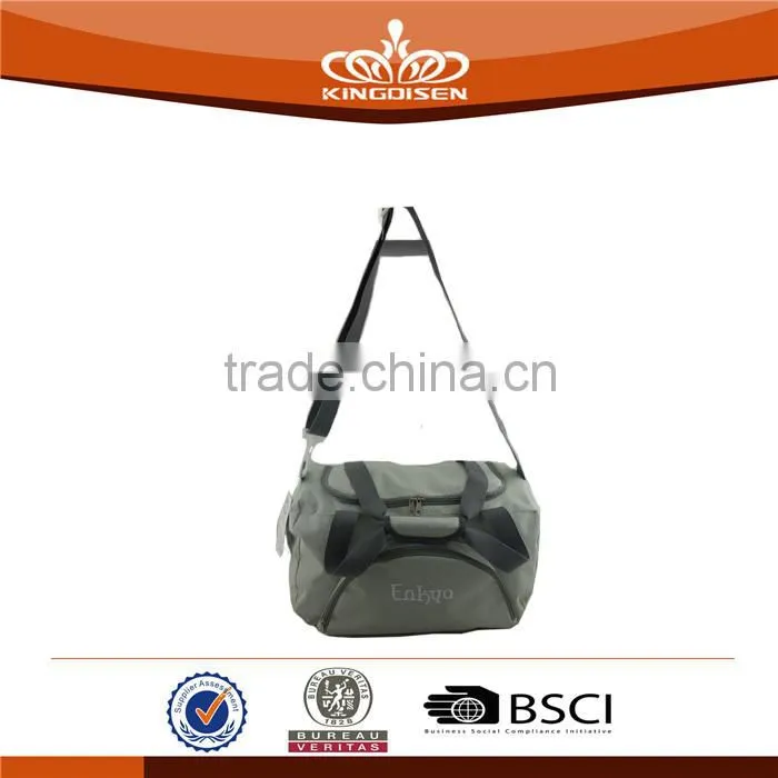 Convenient large capacity travel bag for traveling