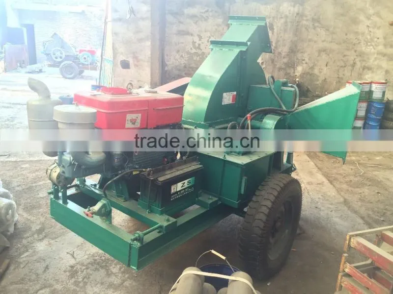 Mobile diesel engine wood chips grinding machine for sale