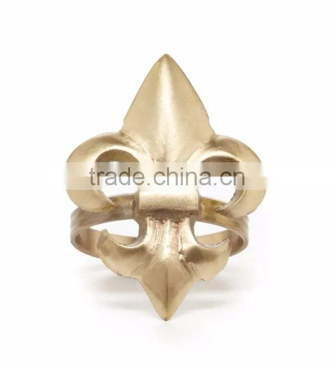 antique chair design napkin ring for wedding