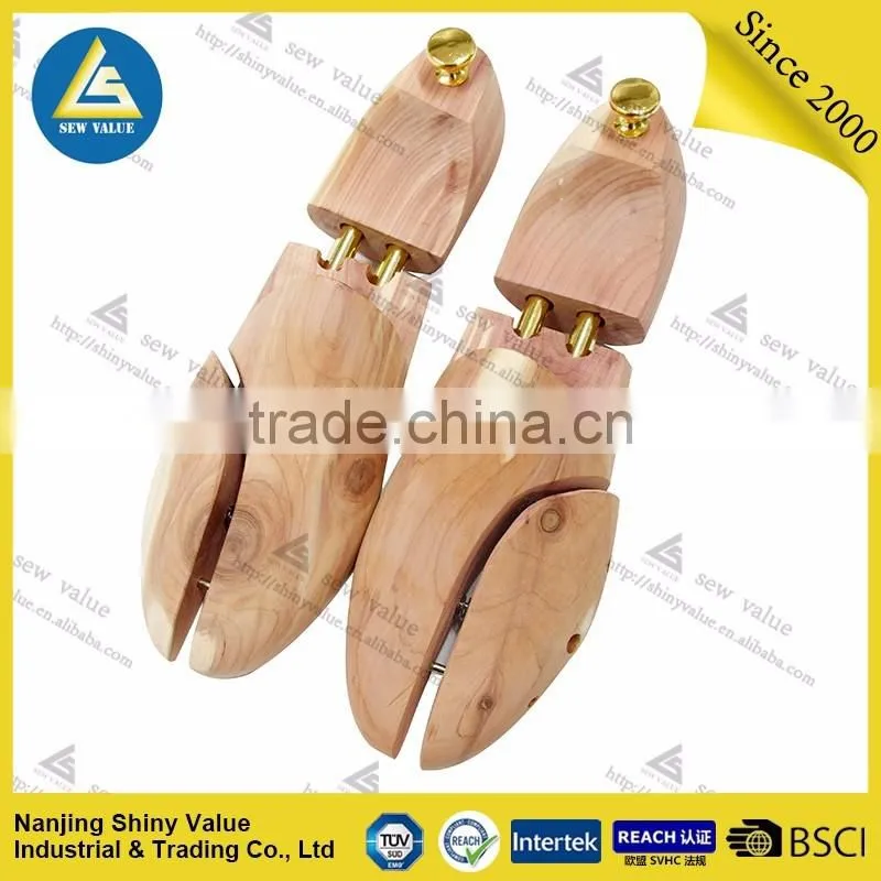 Individual packing and custom logo available red cedar wood shoe stretcher with double tube