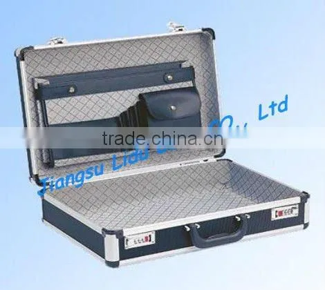 Aluminum attache case