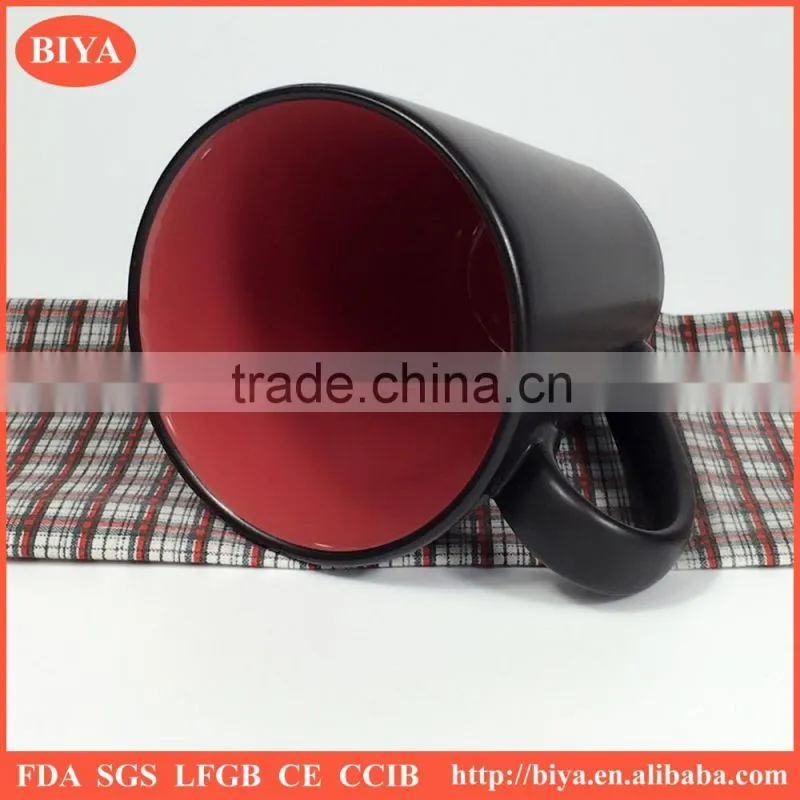 hot selling stoneware coffee mug with handle matte black with colors inside
