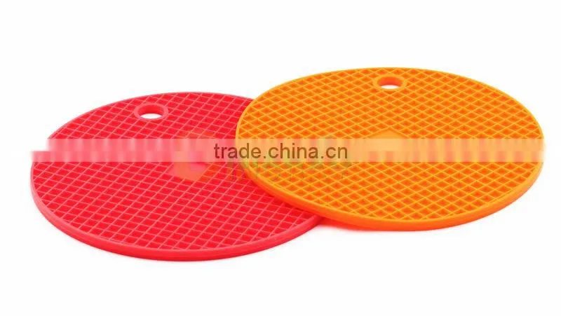 Heart-Resistant Silicone Trivet
