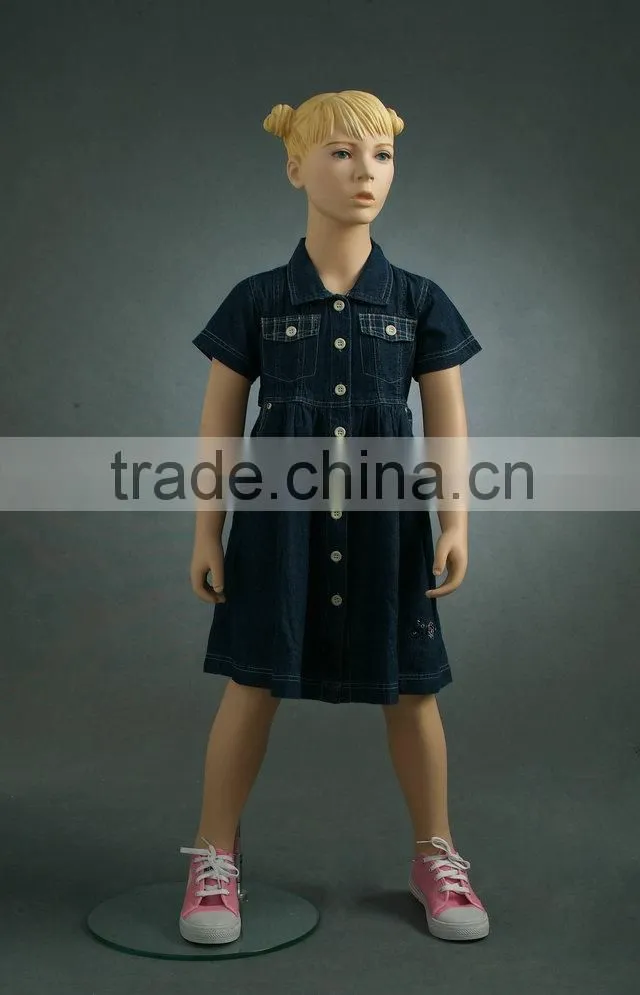 Fiberglassd little girl models