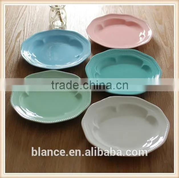 flower shaped plates in different colors