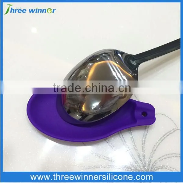 Durable kitchen tool silicone spoon rest