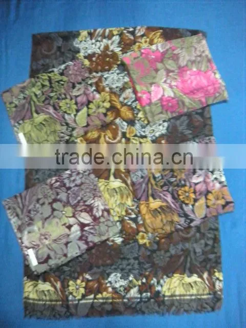New High Quality print wool Shawls&scarfs/Fashion 2013