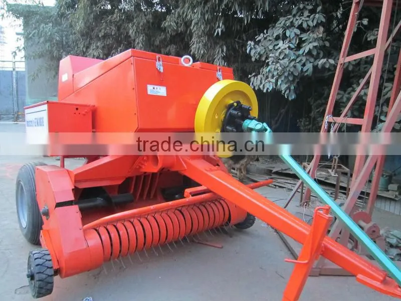 Square hay baler in small size with light structure