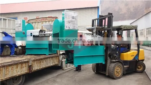 Factory Price screw expeller designed automatic small soybean peanut seasame castor seed oil press
