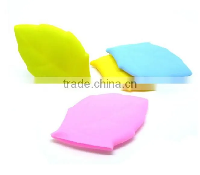 2014 new style leaf shape silicone tumbler for travelling