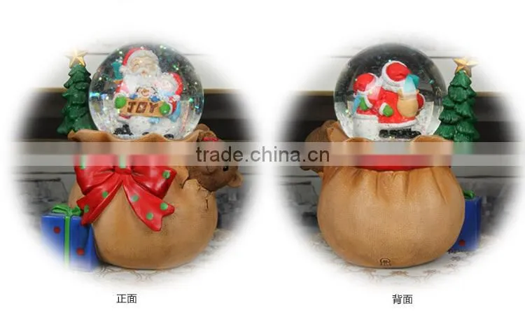 High Quality Resin Glass water globe Gifts water globe Christmas water globe