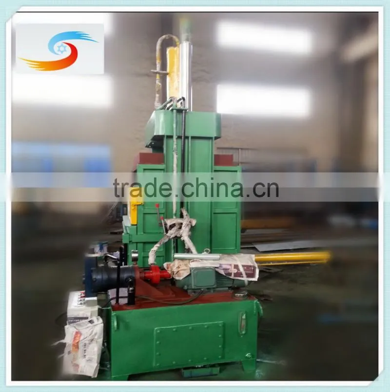 Vertical baling machine applied for loose materials