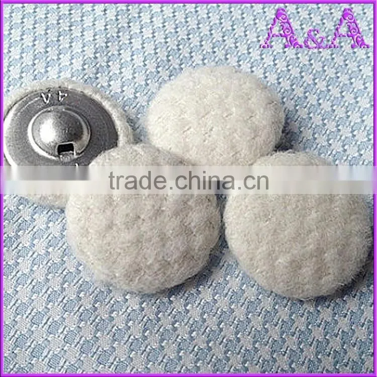 Snap fastener fabric covered button