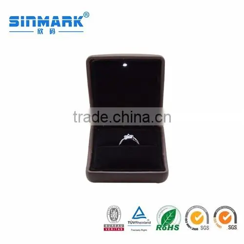 Top popular high quality lighted ring box,engagement ring light box,ring boxes uk