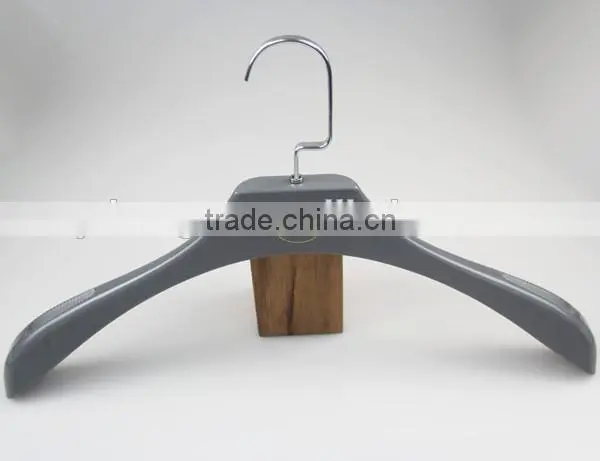 FP-869 Grey plastic hanger for clothes