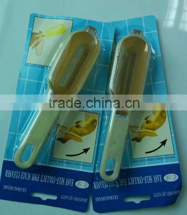 2015 wholesale HOT SELL Kitchen Tool Plastic Fish Scales Remove Scraper With Cover